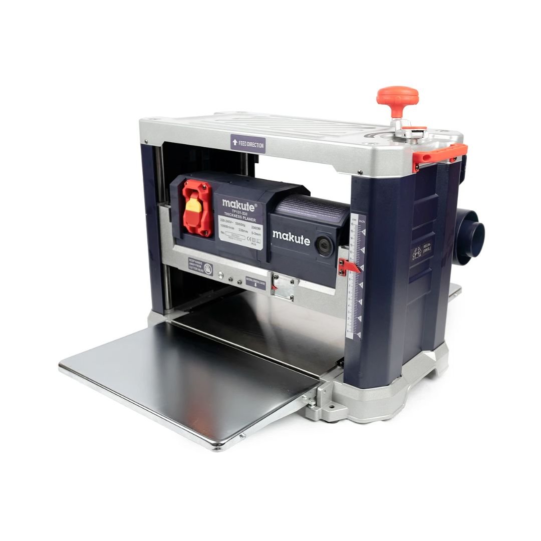 4 Raboteuse à bois 2000W